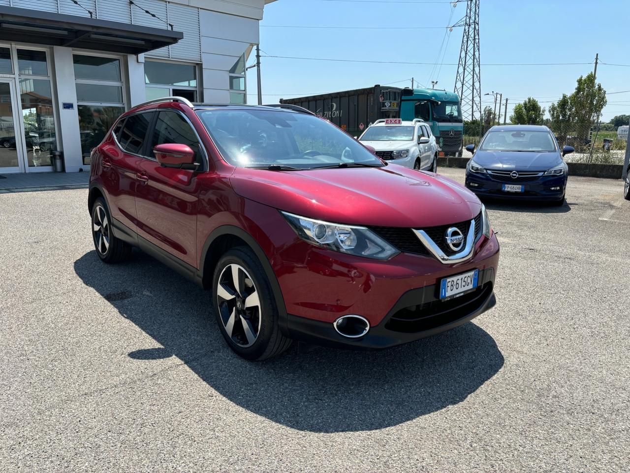 Nissan Qashqai 1.6 dCi 2WD 360 - 2015