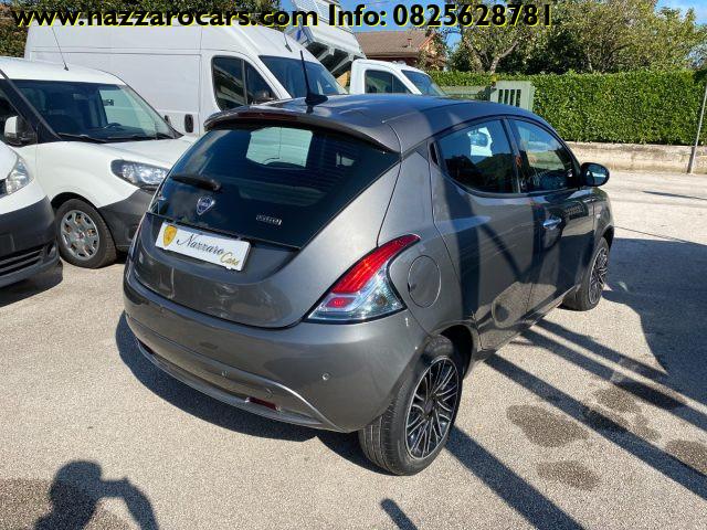 LANCIA Ypsilon 1.0 FireFly 5 porte S&S Hybrid Ecochic Gold