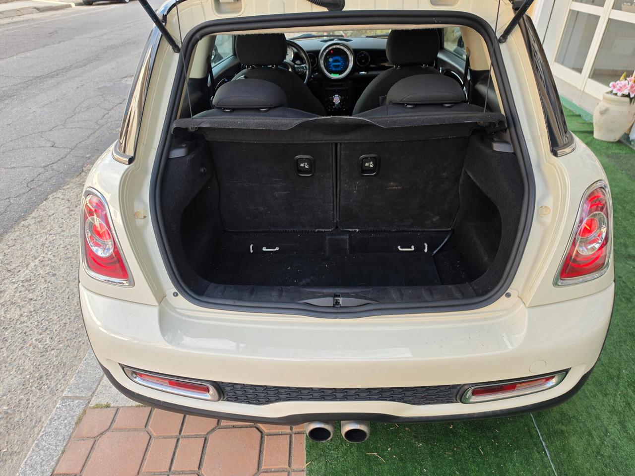 Mini Cooper SD Clubman 2.0 16V D Automatica