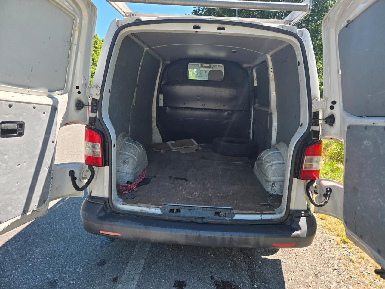 VOLKSWAGEN TRANSPORTER AUTOCARRO - 2011