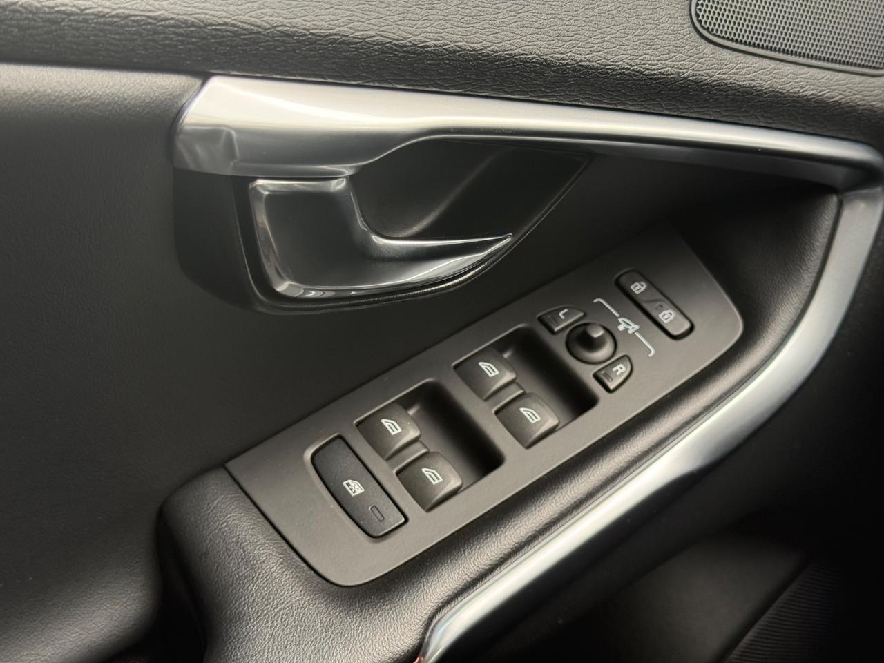 Volvo V40 D2 Ocean Race -1.6 Diesel