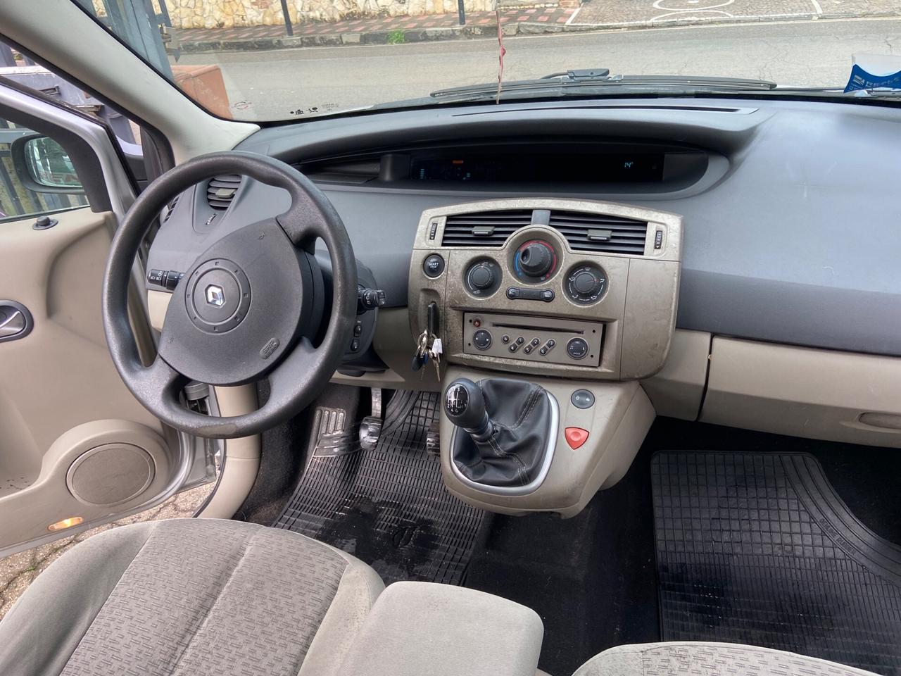 Renault Scenic Scénic 1.9 dCi/130CV Dynamique