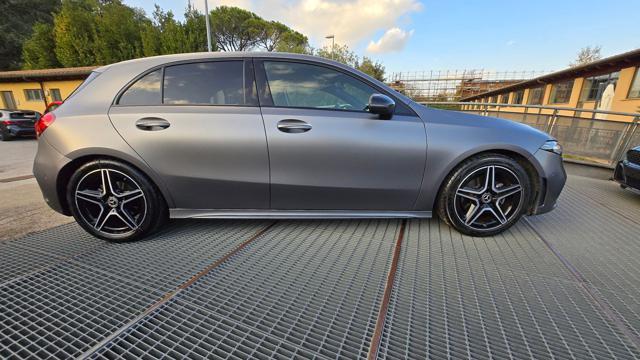 MERCEDES-BENZ A 180 PREMIUM AMG AUT GRIGIO MAGNO DESIGNO PELLE UNIPRO