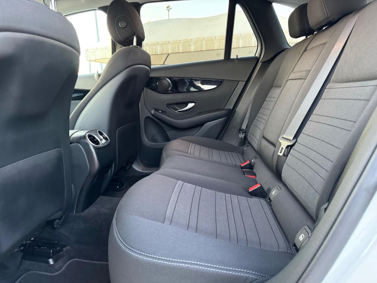 MERCEDES GLC 200D Sport 4Matic - Led Navi