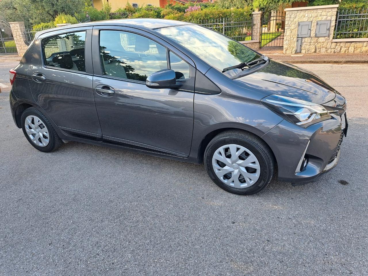Toyota Yaris 1.0 5 porte Active