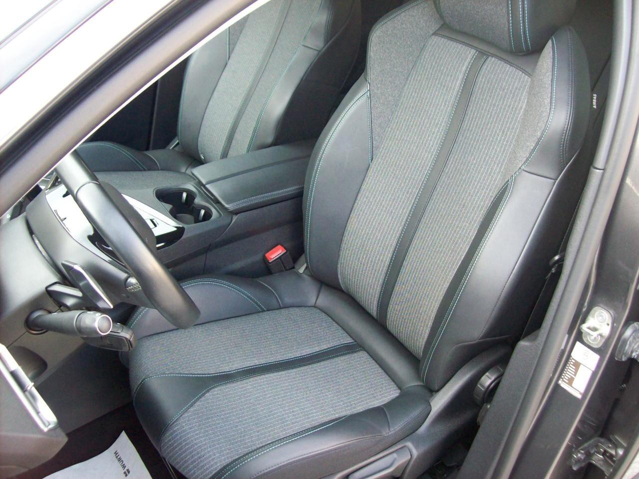 Peugeot 3008 1.5 BlueHDi 130CV S&S EAT8 Allure Pack