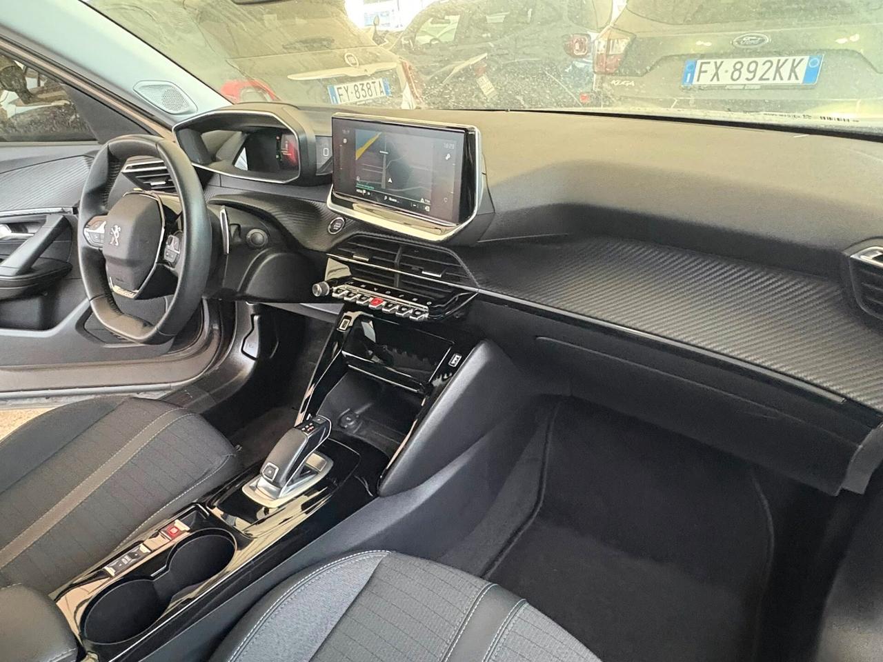 Peugeot 2008 130cv automatica Allure 12/21