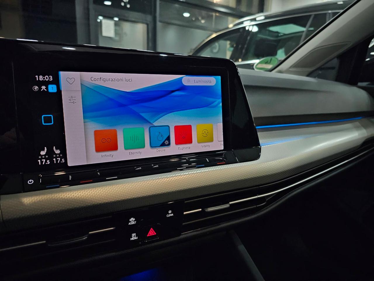 Volkswagen Golf ETSI MOVE LIFE C.16 Tetto Led Matrix Clima3Zone