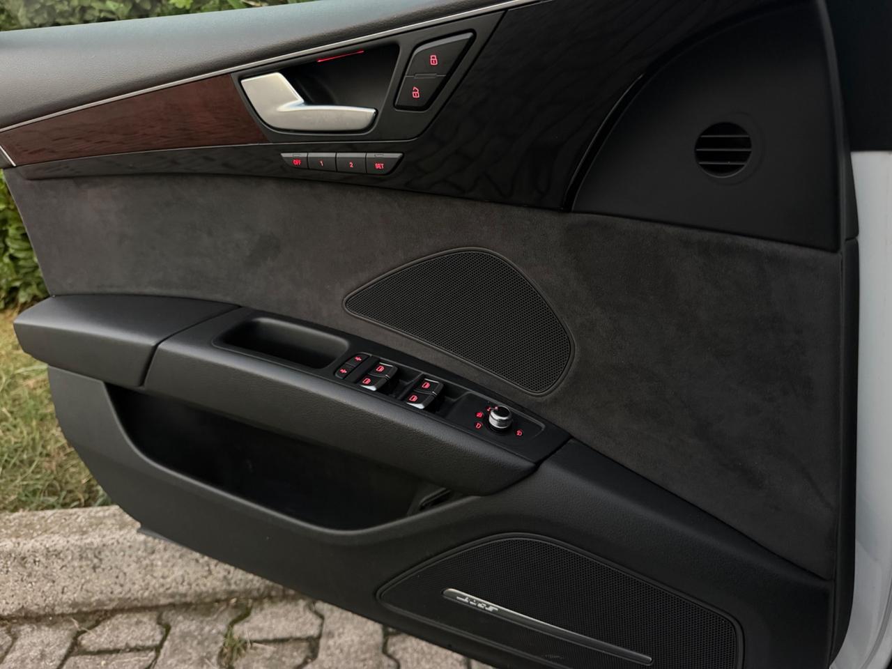 AUDI A8 4.2 V8 TDI QUATTRO TIPTRONIC – 351 CV