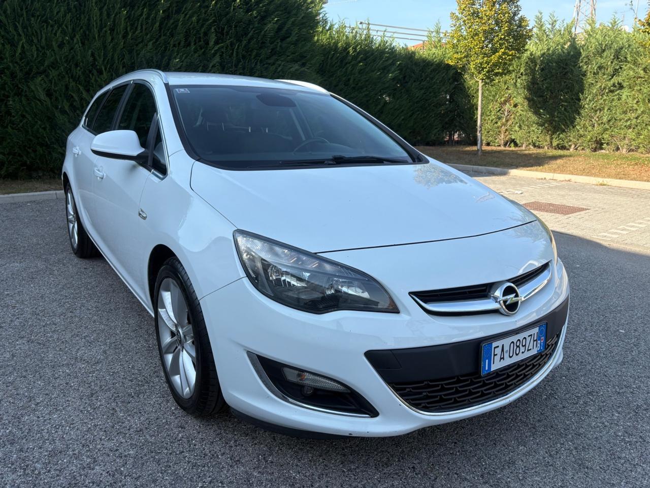 Opel Astra 1.6 CDTI EcoFLEX Sports 2015