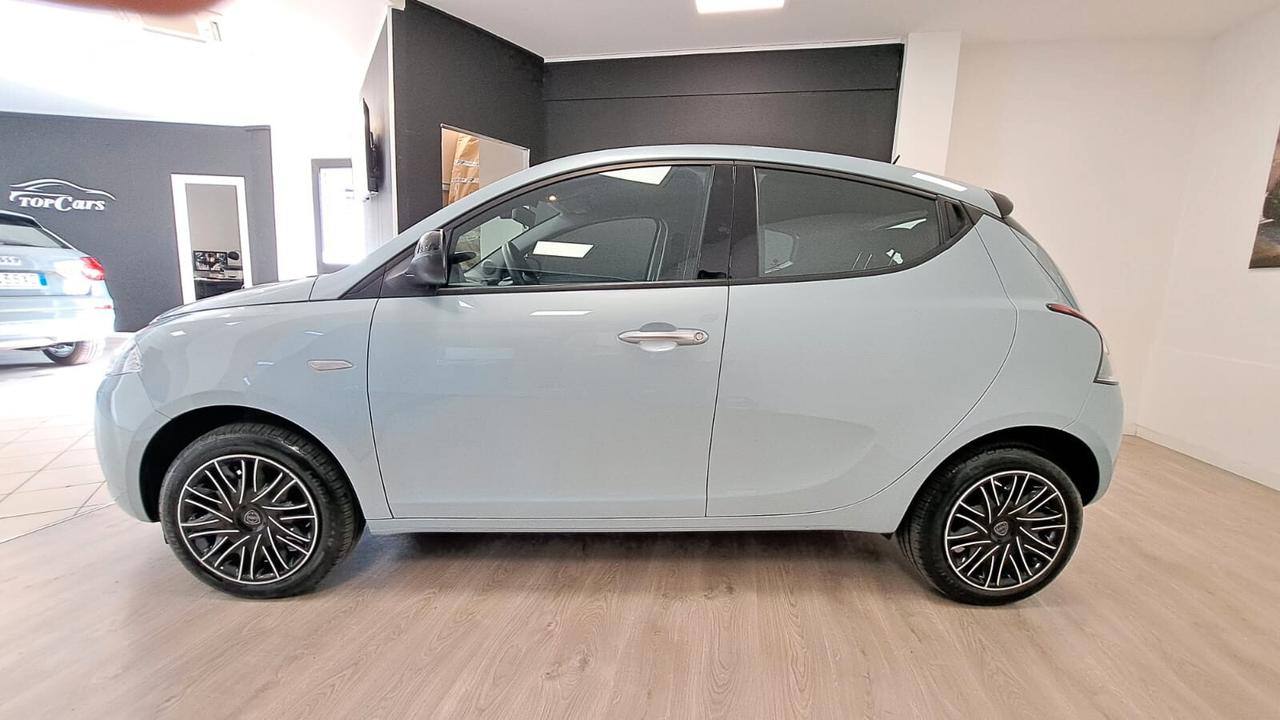 Lancia Ypsilon 1.0 FireFly 5 porte S&S Hybrid Platino