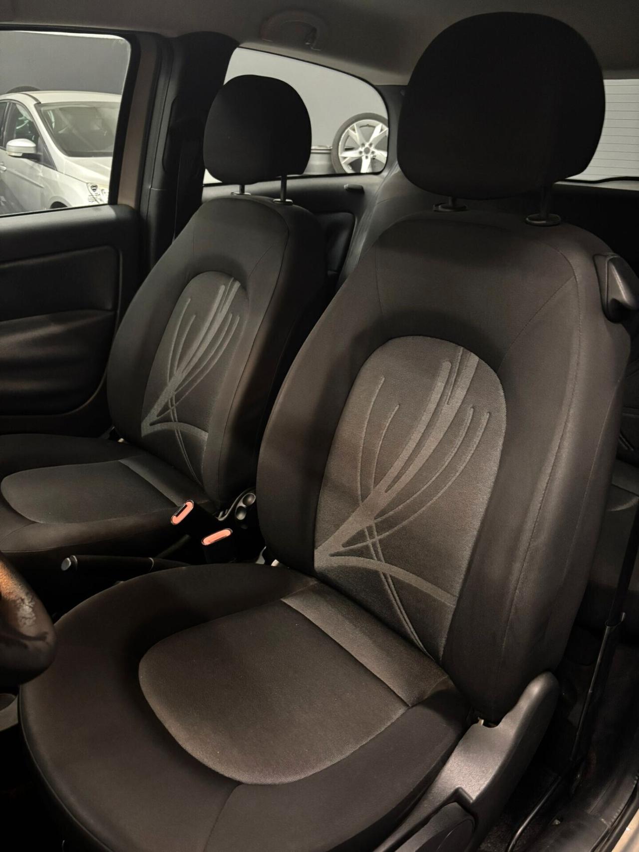 Lancia Ypsilon 1.2 69 CV Platinum