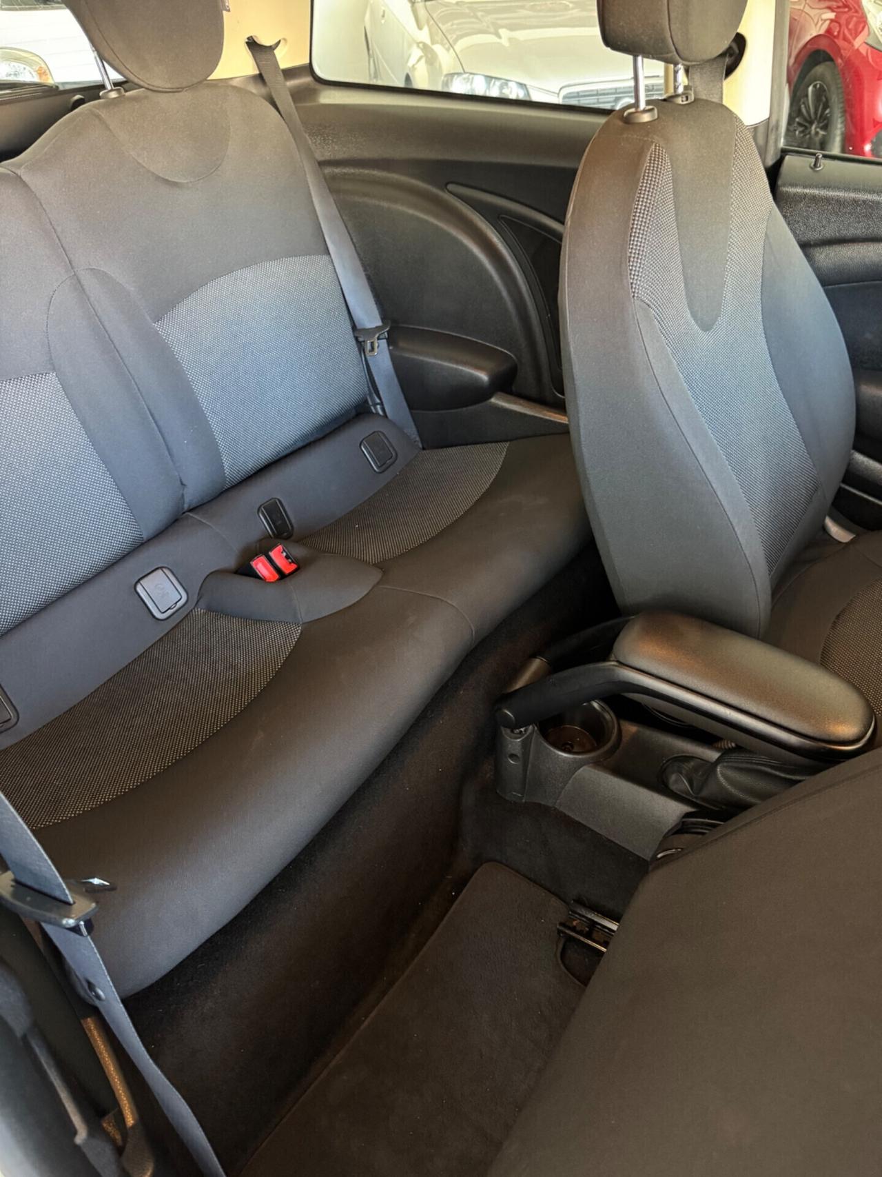 Mini 1.6 16V One (55kW)