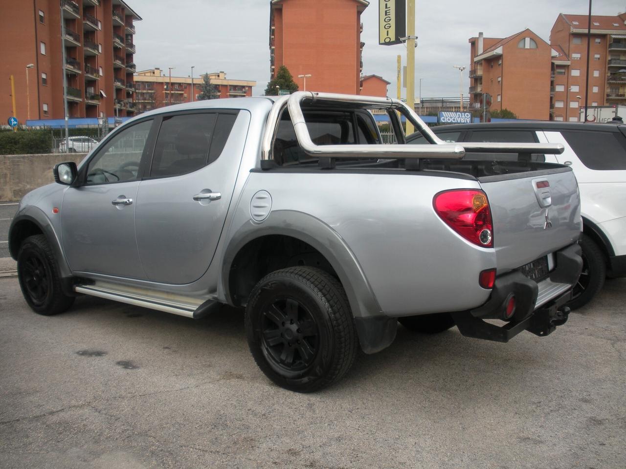 Mitsubishi L200 2.5 DI-D/178CV DC Intense Plus FURIUS