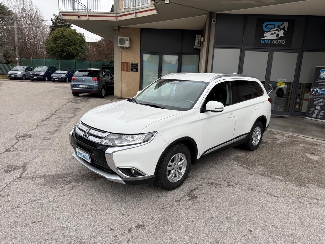 Mitsubishi Outlander 2.0 MIVEC 2WD Intense