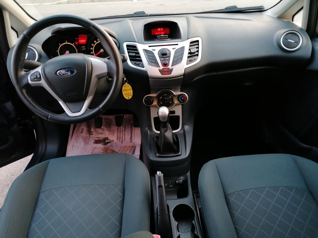 Ford Fiesta Ikon 1.4 TDCi 70CV 5 porte