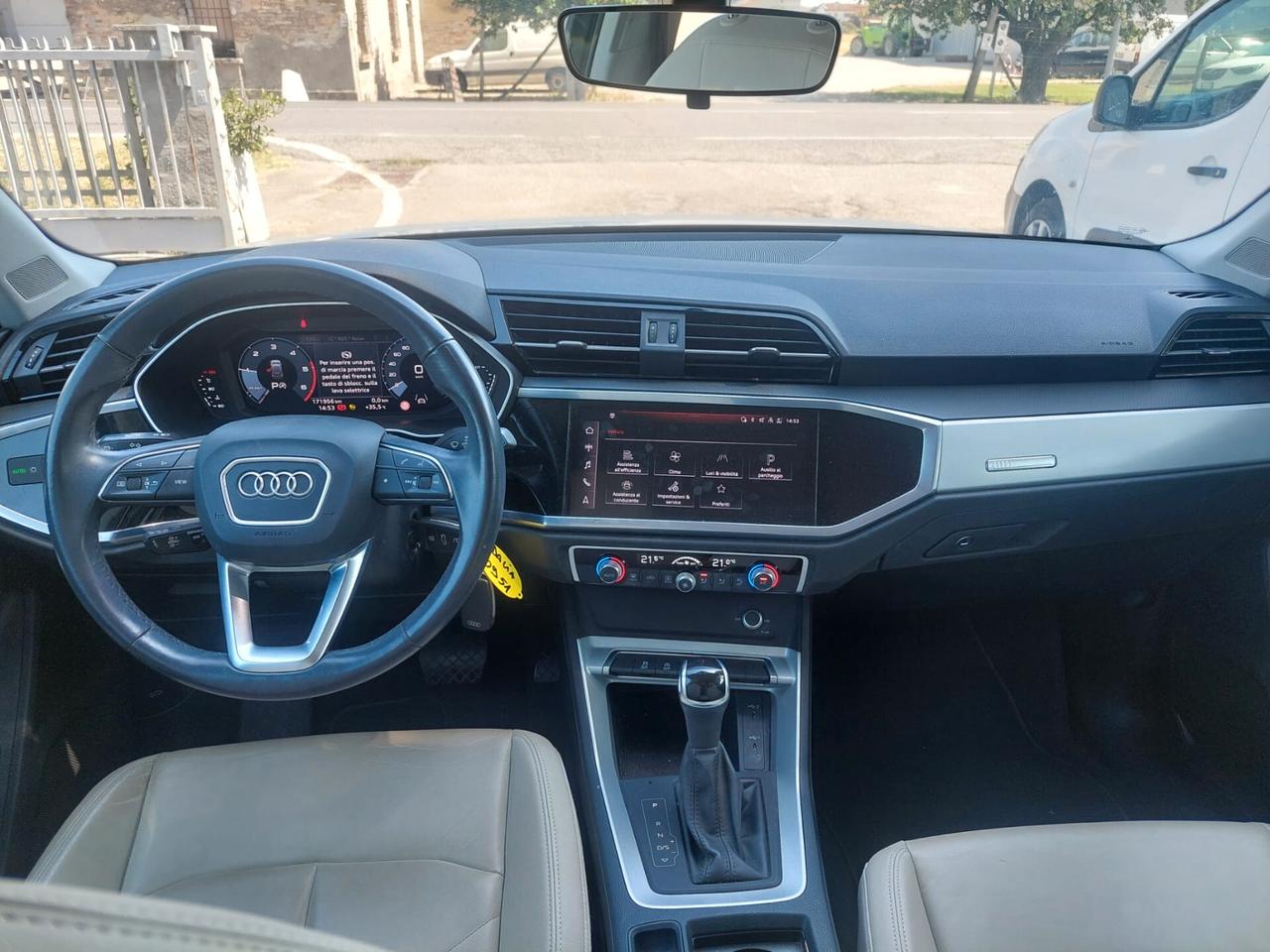 Audi Q3 35 TDI Business Advanced