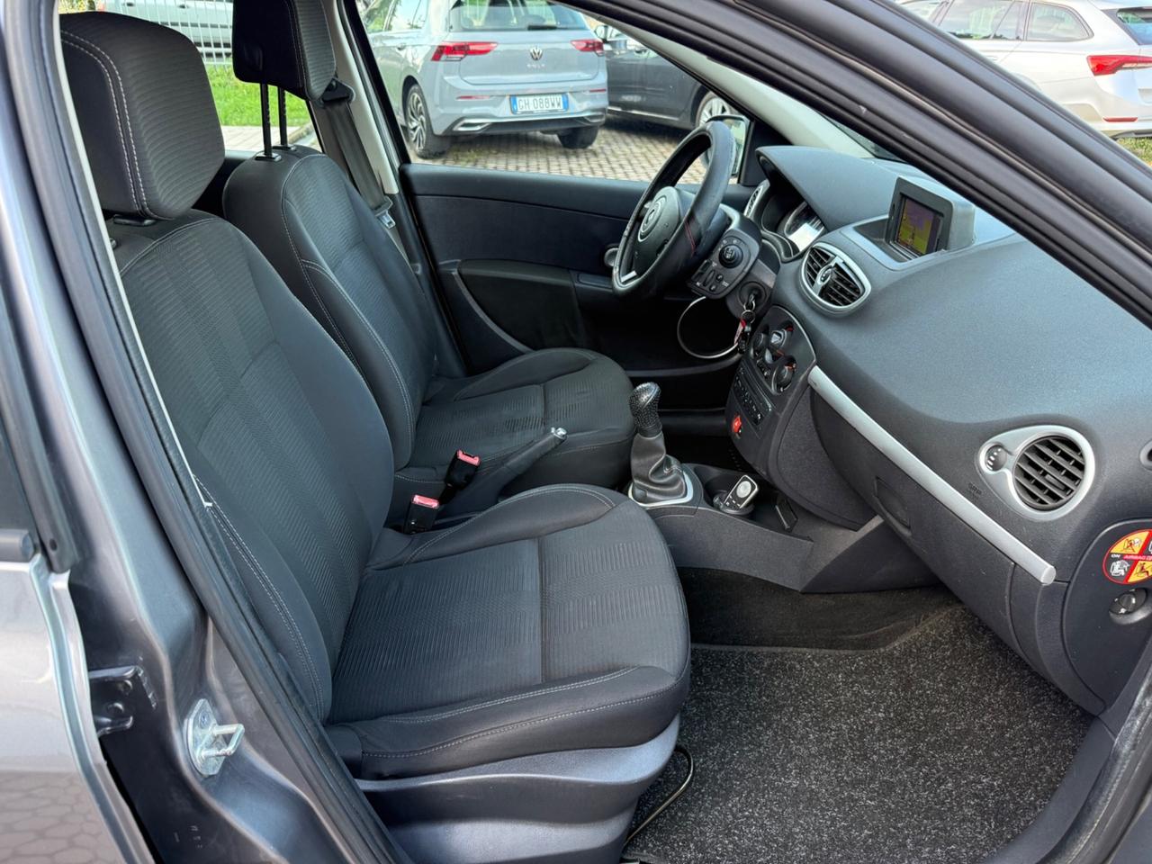 Renault Clio 1.2 16V 5 porte GPL Confort OK NEOPATENTATI