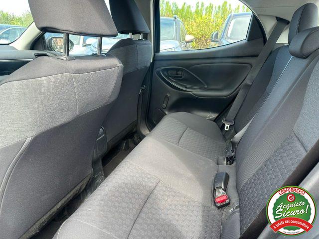 TOYOTA Yaris 1.5 Hybrid 5 porte Lounge