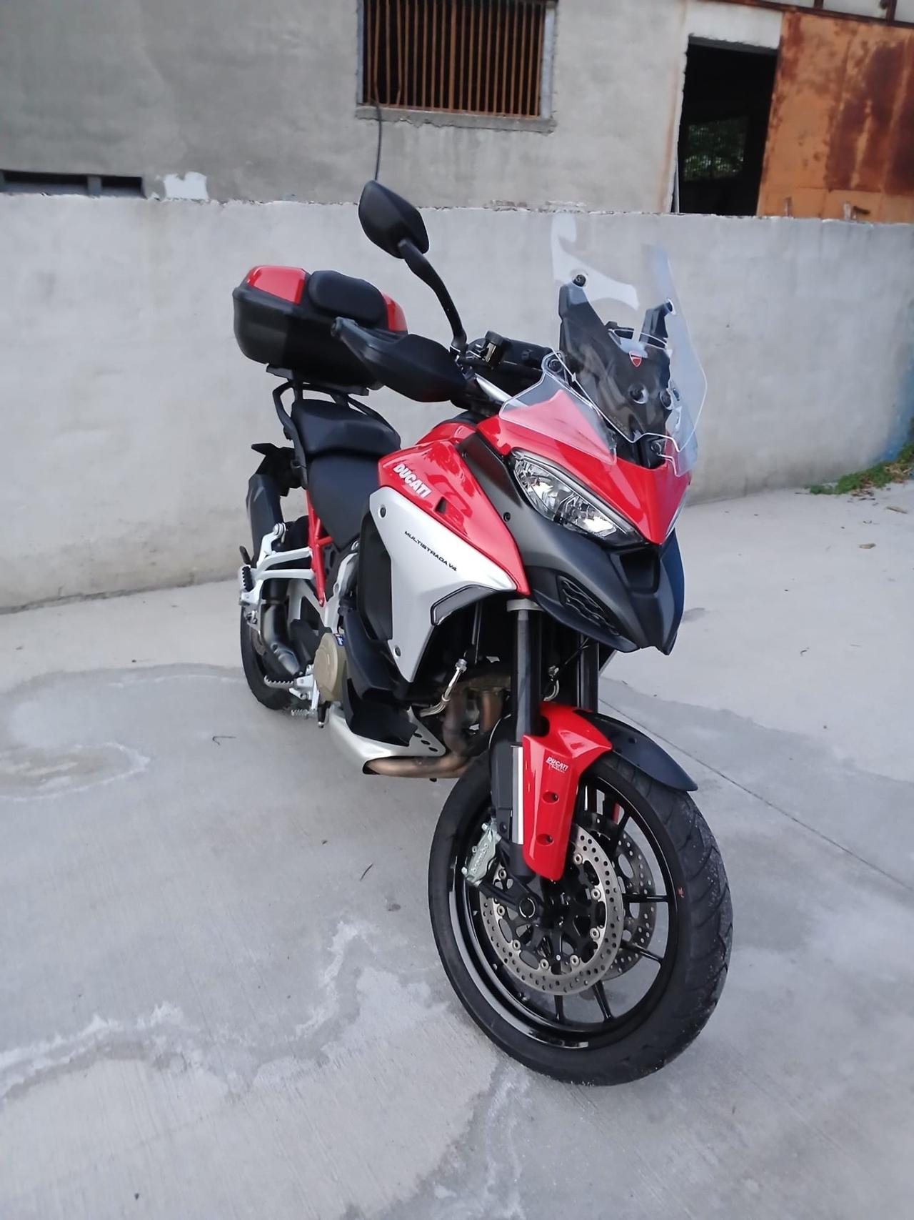 DUCATI MULTISTRADA V4