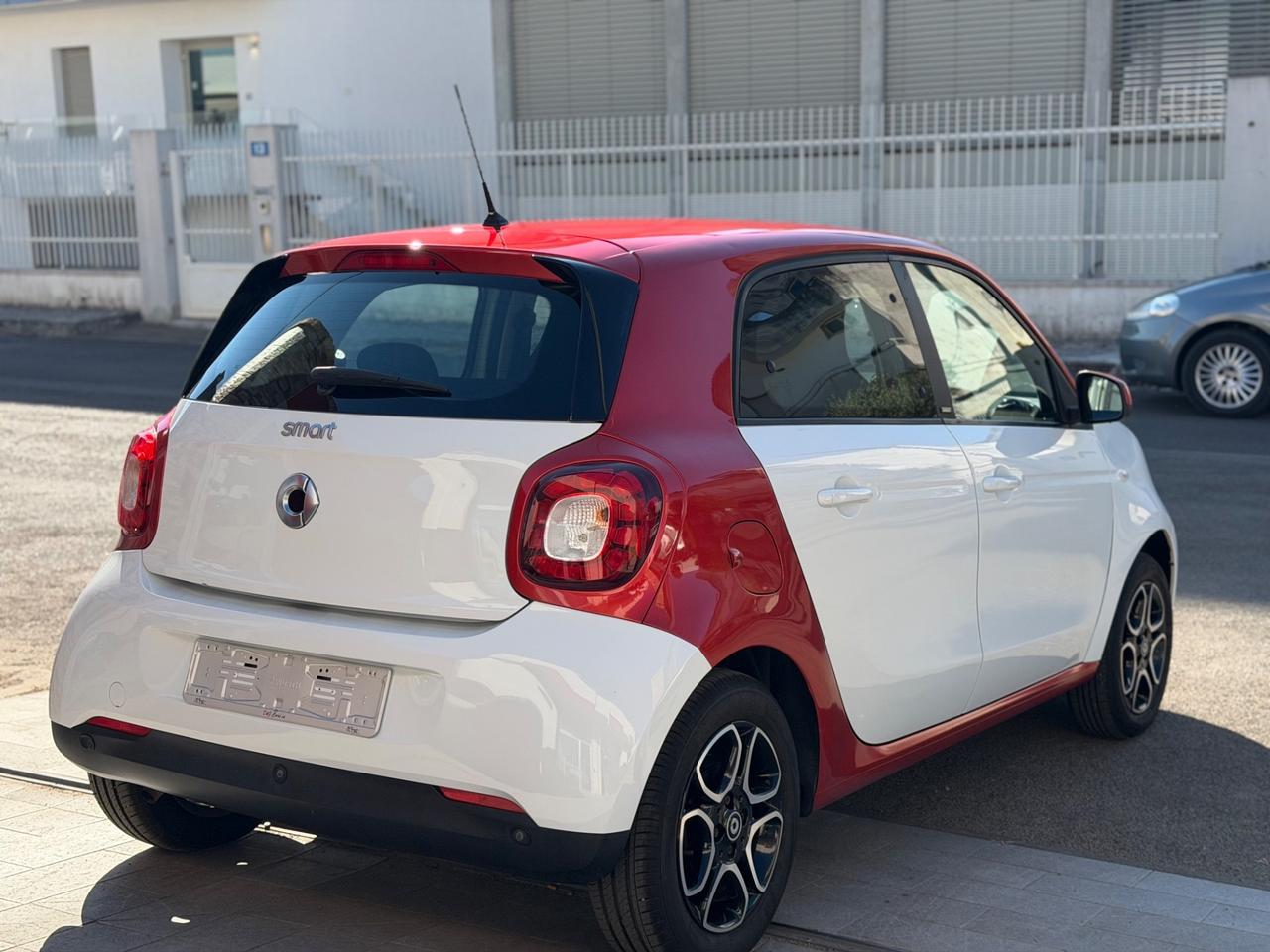Smart ForFour 70 1.0 Passion-2016/NAVI/SENSORI