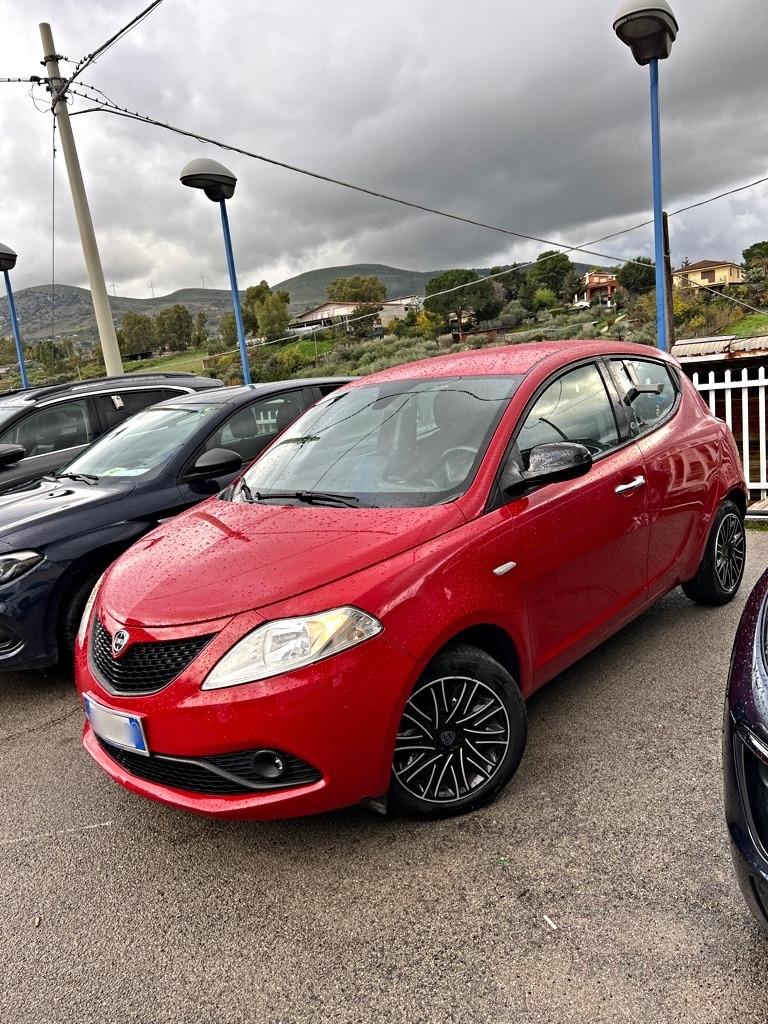 Lancia Ypsilon 1.0 FireFly 70cv 2021