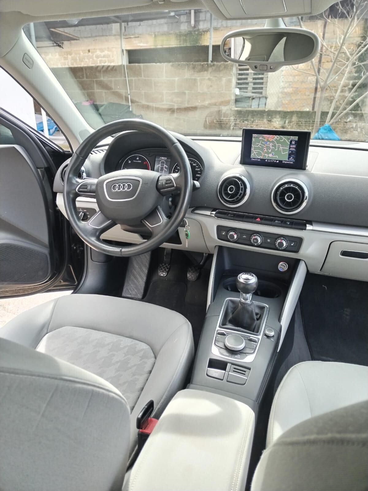 Audi A3 SPB 1.6 TDI Attraction