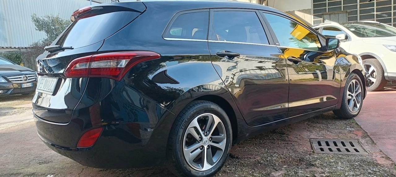 Hyundai i30 Wagon 1.6 CRDi SOLO 120MILA KM PREZZO SOTTO COSTO