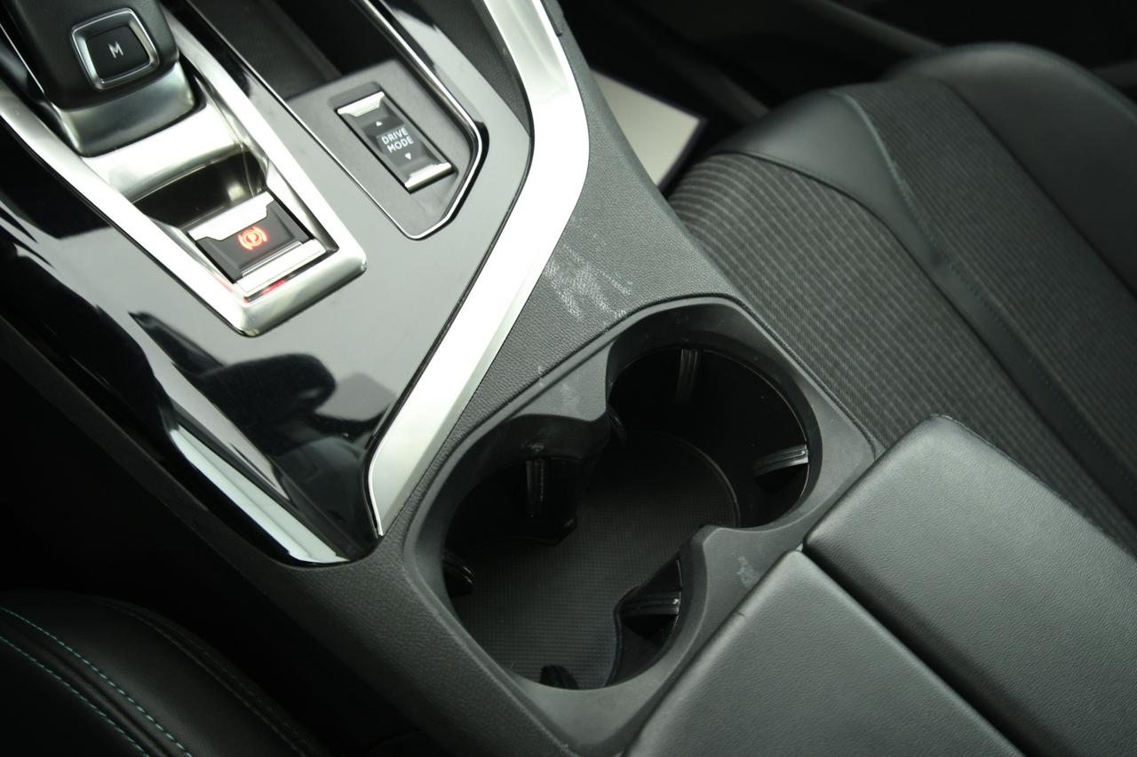 PEUGEOT 3008 1.5 bluehdi Allure Pack s&s 130cv eat8 CAMERA+APP CONNECT+C18"