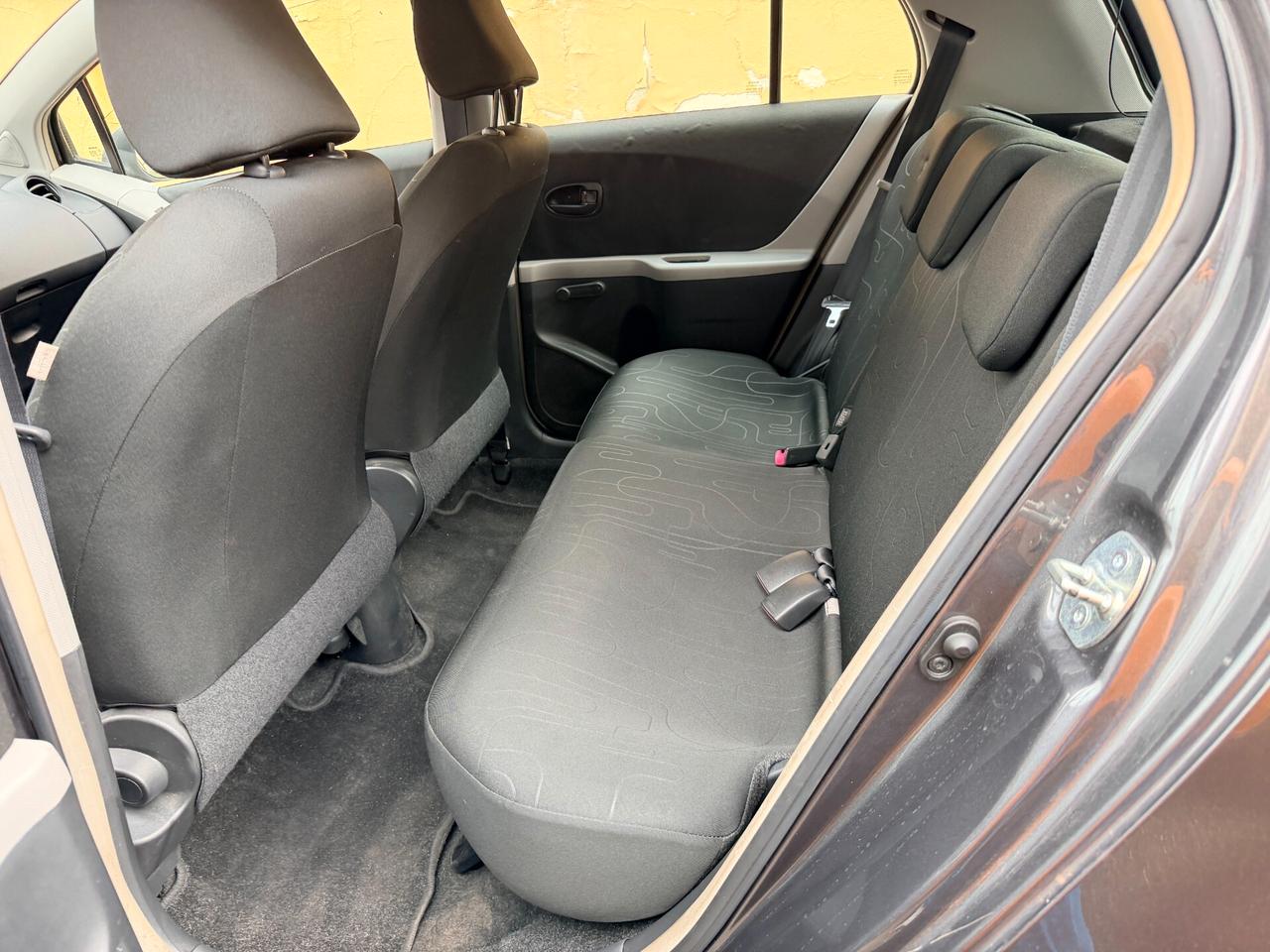 Toyota Yaris 1.0 5 porte Carplay,SOLO 60 MILA KM Neopatentati