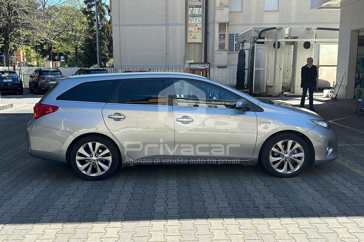 TOYOTA Auris Touring Sports 1.8 Hybrid Lounge