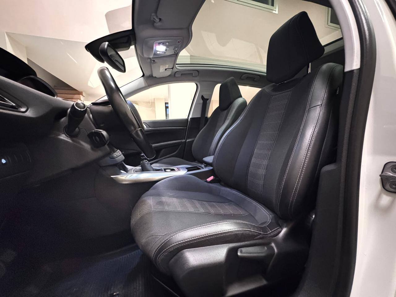 Peugeot 308 BlueHDi 130 S&S SW Allure