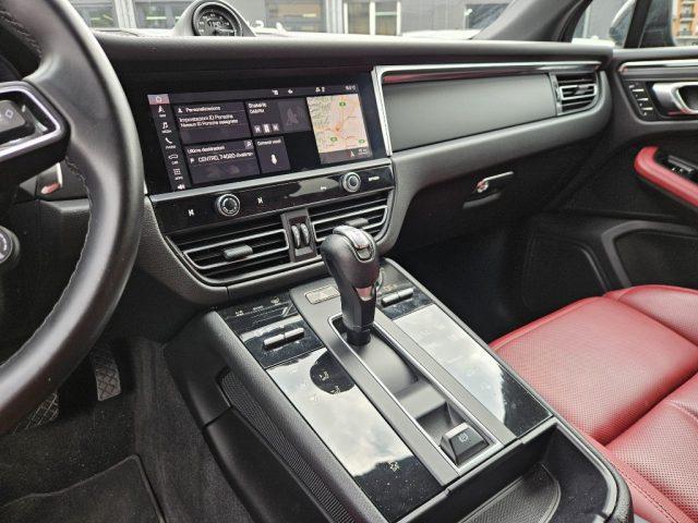 PORSCHE Macan 2.0