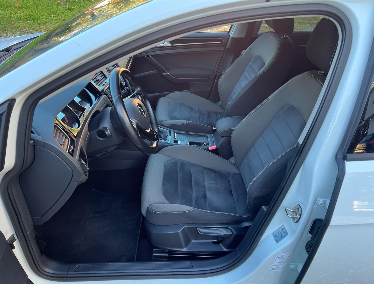 Volkswagen Golf 1.6 TDI 5p. Highline BlueMotion Technology