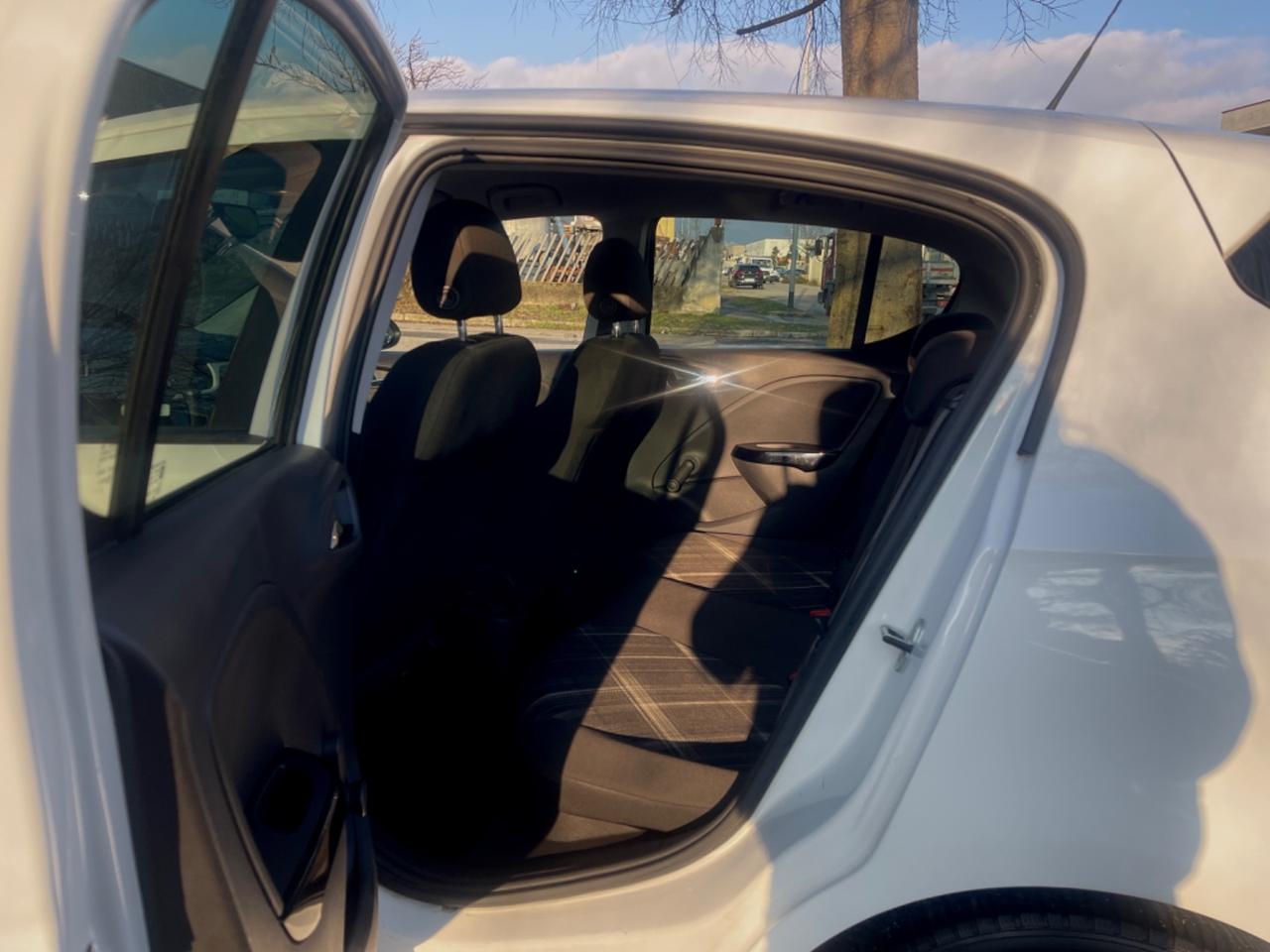 Opel Corsa 1.4 90CV GPL Tech 5 porte Innovation per Neopatentati 2017