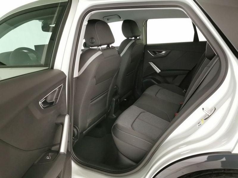 Audi Q2 35 2.0 tdi Identity Black s-tronic