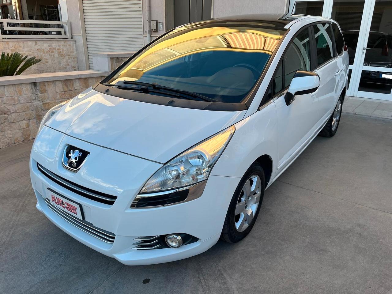 Peugeot 5008 1.6 e-HDi 115CV Stop&Start cambio robotizzato Active