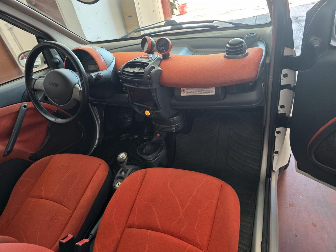 Smart ForTwo 700 coupé pure (45 kW) 73.000 KM