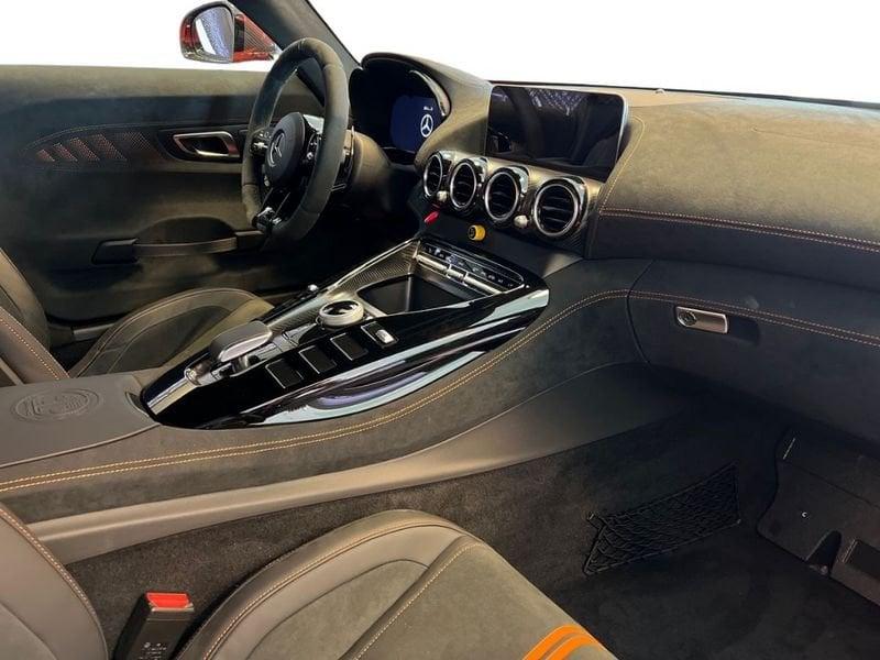 Mercedes-Benz GT AMG - C190 AMG 4.0 Black Series 730cv auto