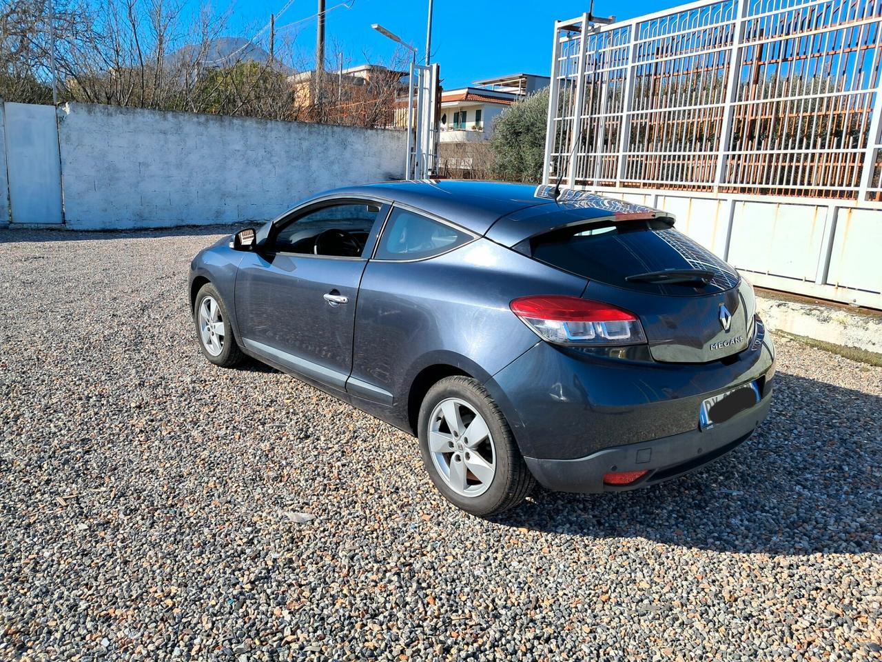 Renault Megane Coupé 1.5 dCi 110CV Dynamique