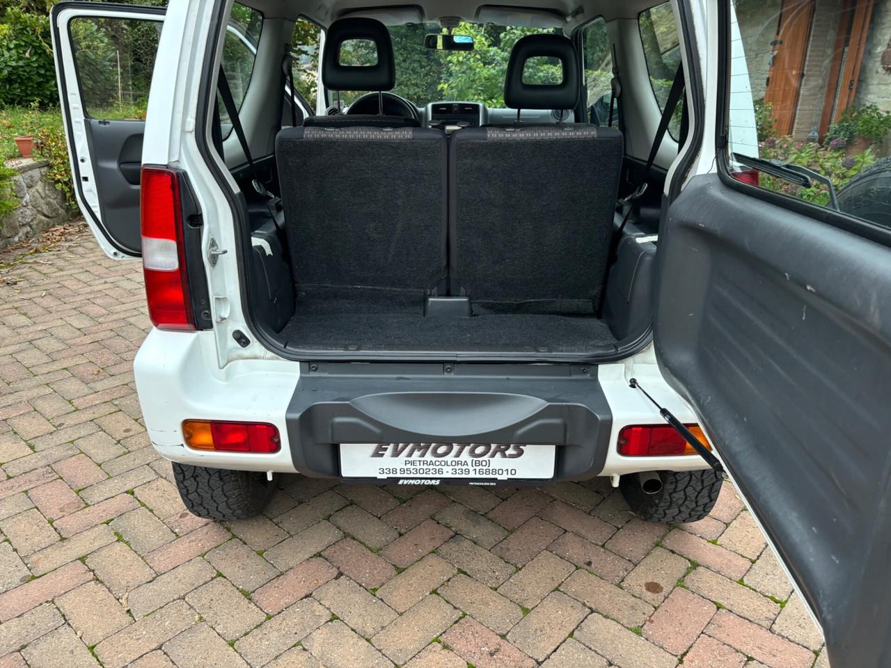 Suzuki Jimny 1.3i 16V cat 4WD JLX