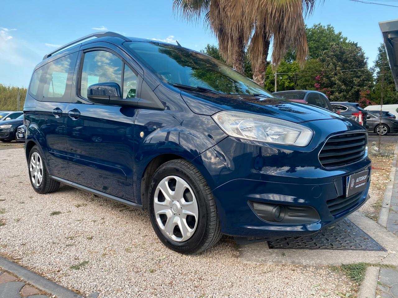 FORD - Tourneo Courier - Courier 1.5 TDCI 75 CV Titanium - GANCIO TRAINO - PERMUTE - FINANZIABILE