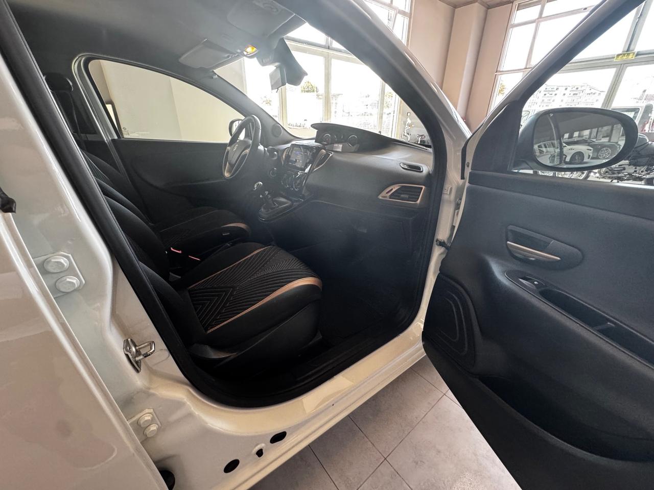 LANCIA YPSILON MY2023 GPL ALBERTA FERRETTI