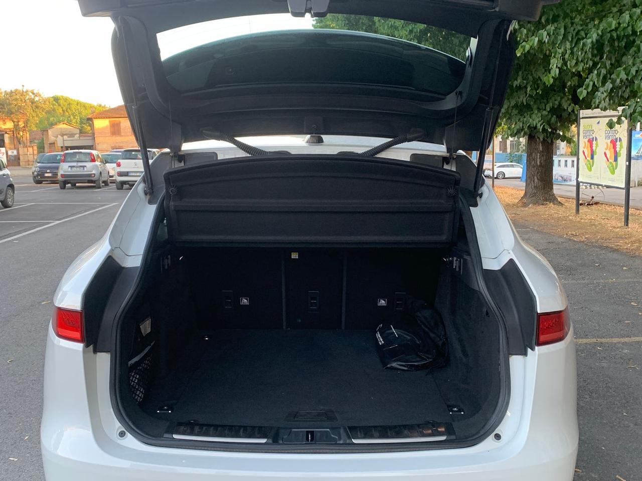Jaguar F-Pace 2.0 20d Turbo #6306