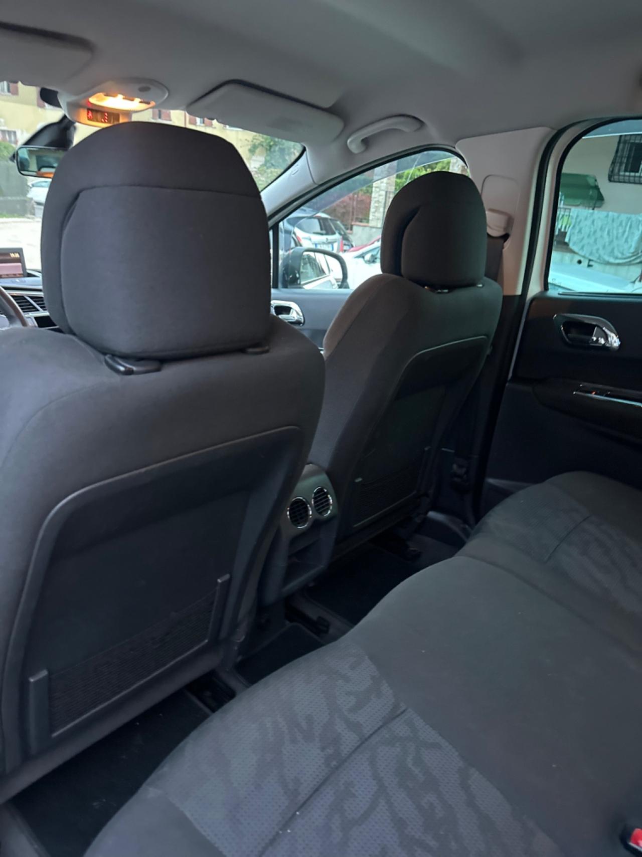 Peugeot 3008 1.6 HDi 112CV ALLURE KMCERT UNICOPR