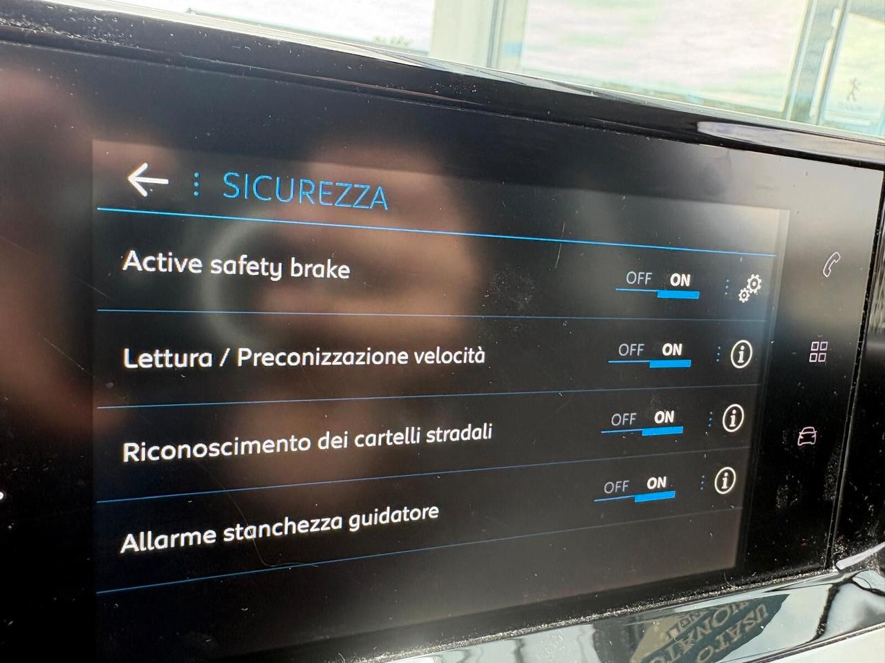 Peugeot 208 ALLURE PACK PureTech 100 5 p. SPOTICAR