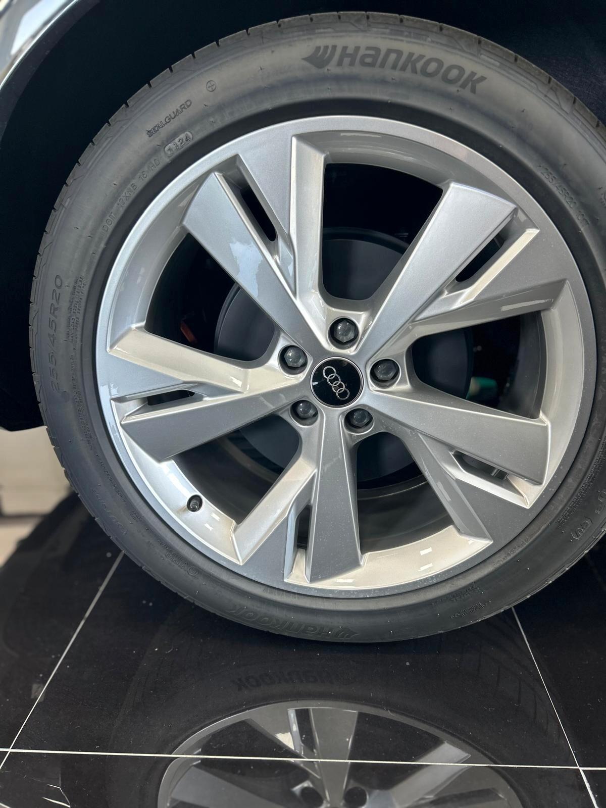 Audi Q4 45 e-tron quattro