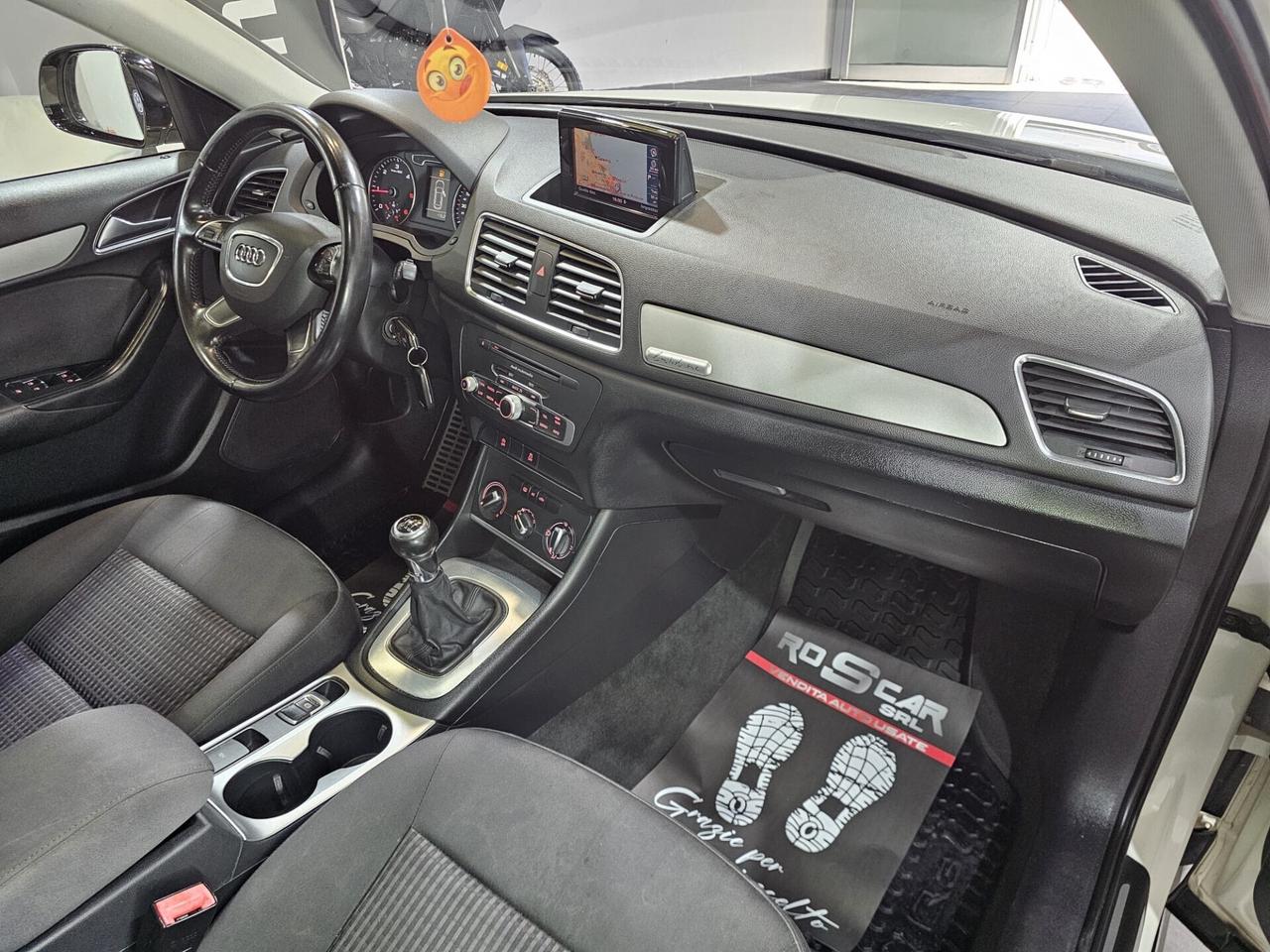 Audi Q3 2.0 TDI 140cv S line