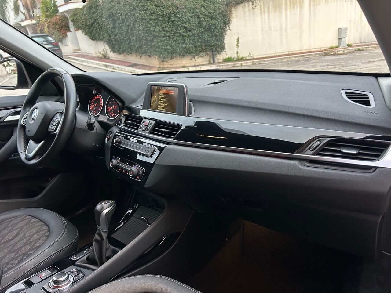 Bmw X1 xDrive20d xLine. Strafull !!!