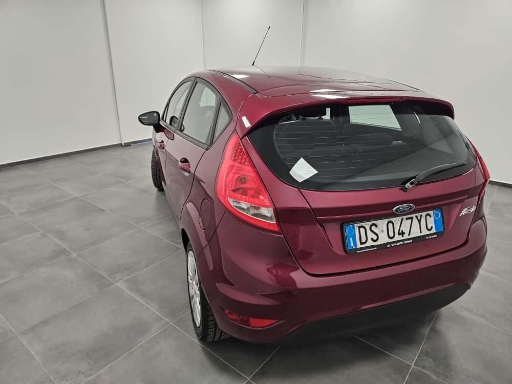 Ford Fiesta 1.2 82 CV 5 porte Titanium - NeoPatentati